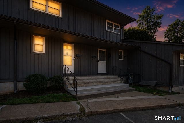 183 Williamstown Court 183, Newington, CT 06111