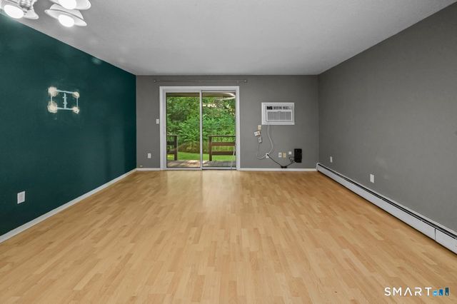 183 Williamstown Court 183, Newington, CT 06111