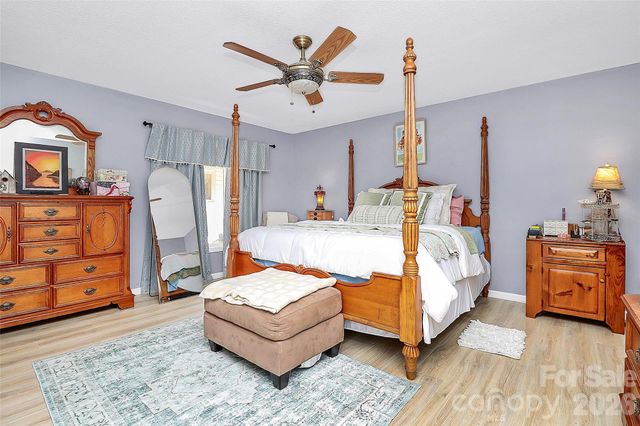160 Quail Hollow Drive, Kings Mountain, NC 28086