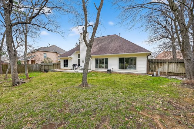 209 April Waters Drive W, Conroe, TX 77356