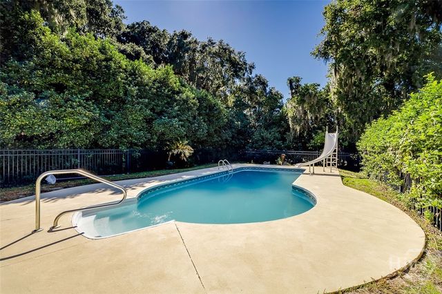 16 Glennmary Lane E, Richmond Hill, GA 31324