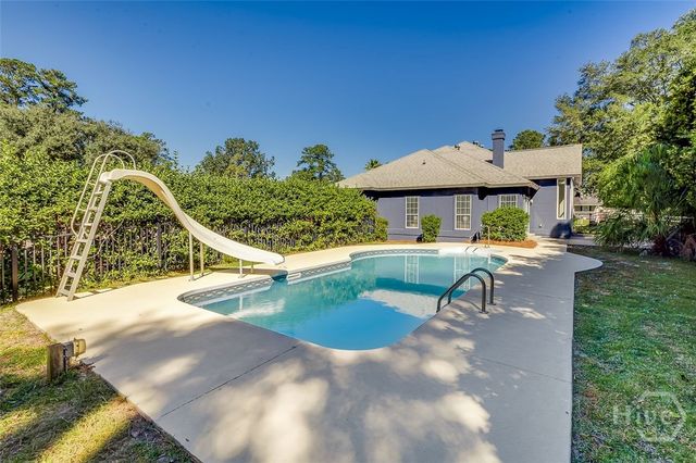 16 Glennmary Lane E, Richmond Hill, GA 31324