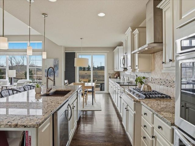 2252 Front Range Ct, Erie, CO 80516