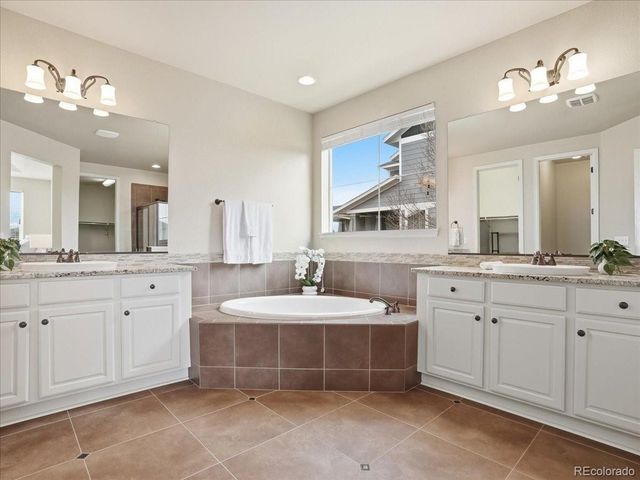 2252 Front Range Ct, Erie, CO 80516