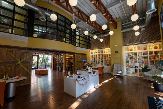 911 N ORANGE AVENUE 127, Orlando, FL 32801