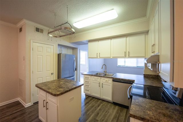 911 N ORANGE AVENUE 127, Orlando, FL 32801