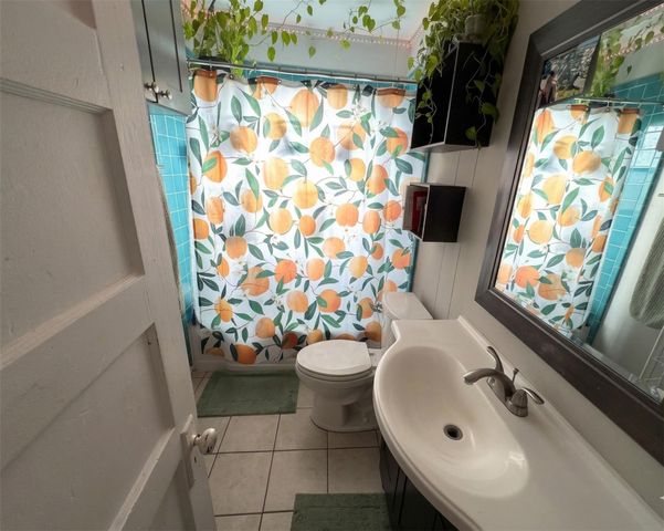 214 Palmyra Street, Houston, TX 77022