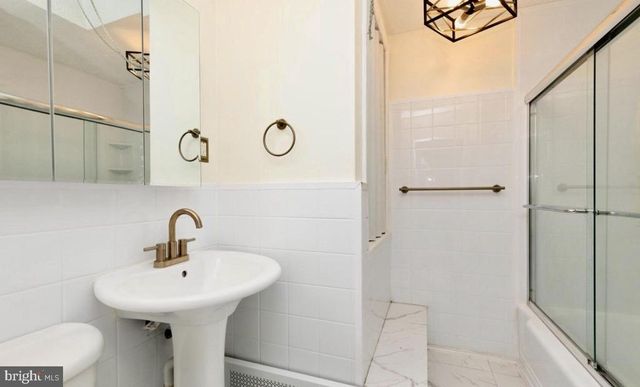 1800 EVARTS ST, Philadelphia, PA 19152