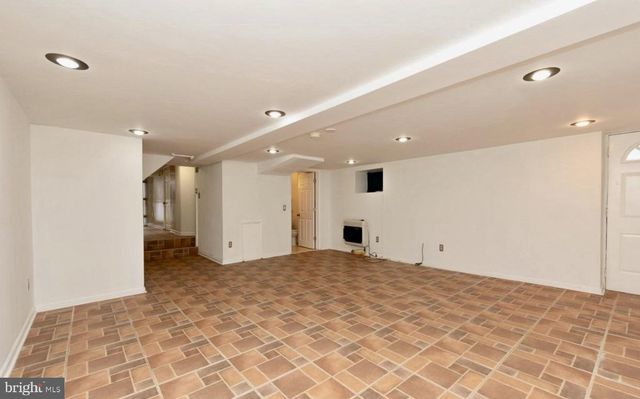 1800 EVARTS ST, Philadelphia, PA 19152