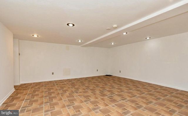 1800 EVARTS ST, Philadelphia, PA 19152