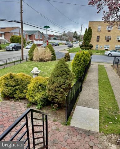 1800 EVARTS ST, Philadelphia, PA 19152