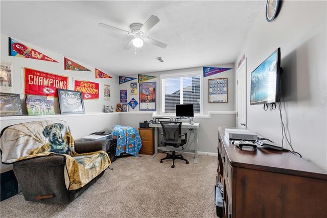 802 154th Circle, Basehor, KS 66007