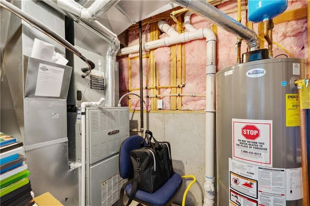 802 154th Circle, Basehor, KS 66007