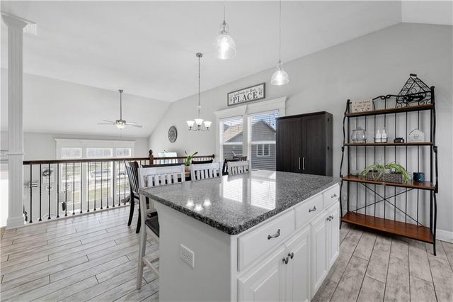 802 154th Circle, Basehor, KS 66007