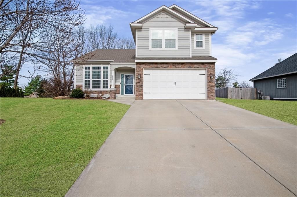 802 154th Circle, Basehor, KS 66007