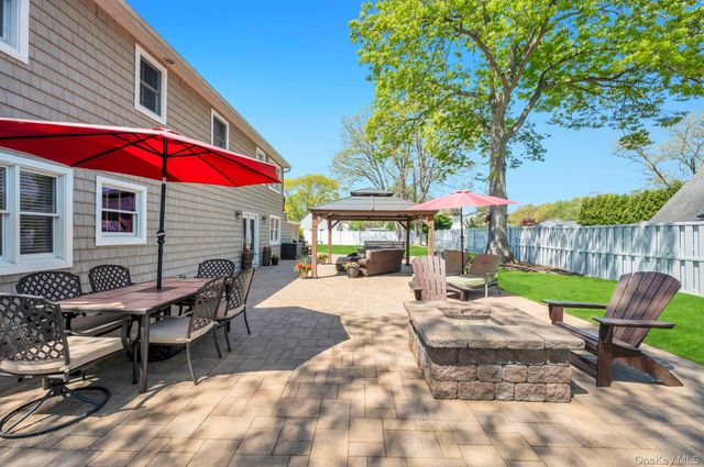 237 Oakland Avenue, Miller Place, NY 11764