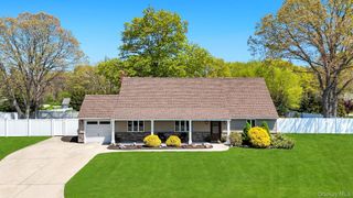 237 Oakland Avenue, Miller Place, NY 11764