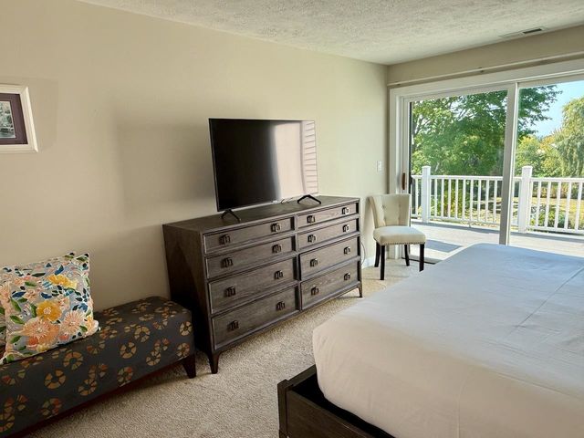 5148 Valleyway Drive, Williamsburg, MI 49690