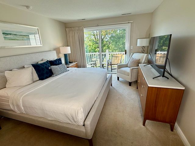 5148 Valleyway Drive, Williamsburg, MI 49690