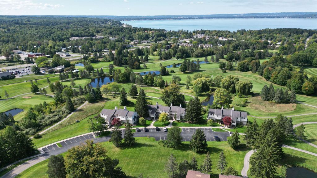 5148 Valleyway Drive, Williamsburg, MI 49690