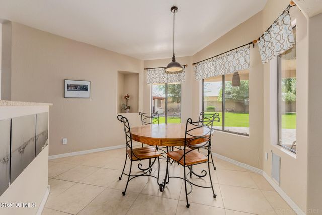 2765 E EL MORO Avenue, Mesa, AZ 85204