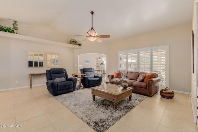 2765 E EL MORO Avenue, Mesa, AZ 85204