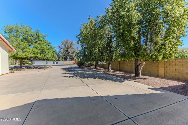 2765 E EL MORO Avenue, Mesa, AZ 85204