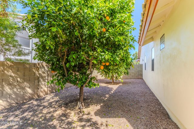 2765 E EL MORO Avenue, Mesa, AZ 85204