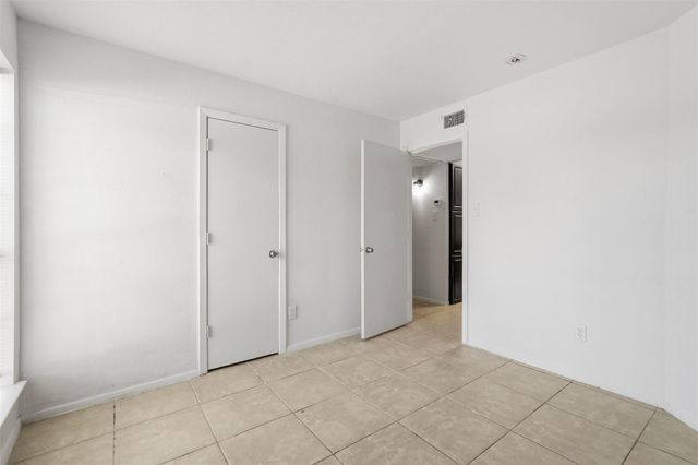 10501 South Drive 288, Houston, TX 77099