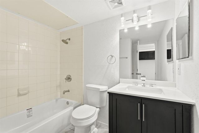 10501 South Drive 288, Houston, TX 77099