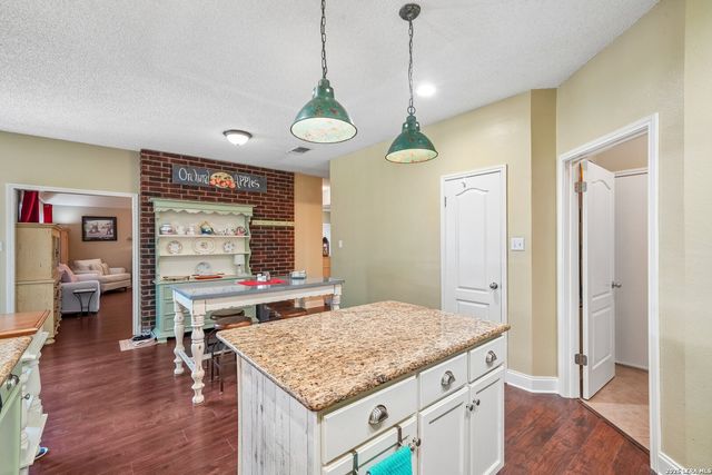 15102 Preston Hollow, San Antonio, TX 78247