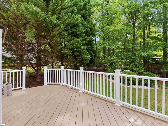39 Waters Reach Lane, Simpsonville, SC 29681