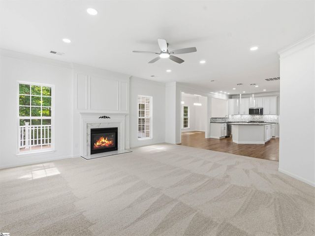 39 Waters Reach Lane, Simpsonville, SC 29681