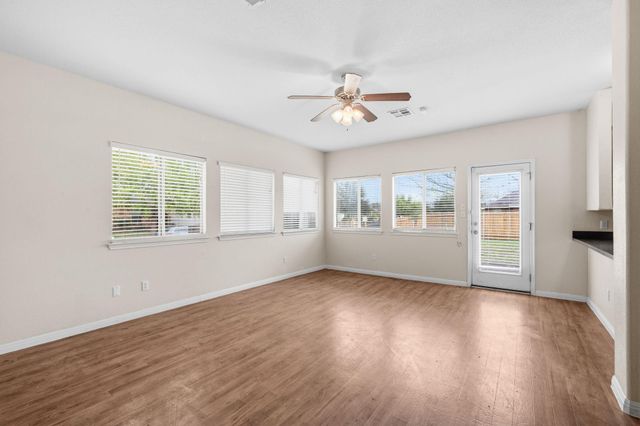 601 Silver Wing CT, Austin, TX 78725