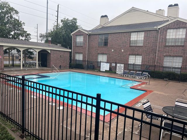 2121 El Paseo Street 2204, Houston, TX 77054