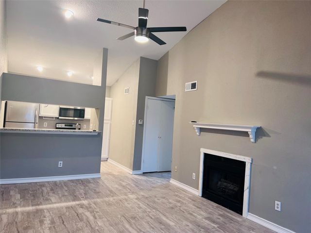 2121 El Paseo Street 2204, Houston, TX 77054