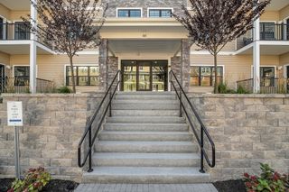 65 Pointe Pl Unit 104, Dover, NH 03820