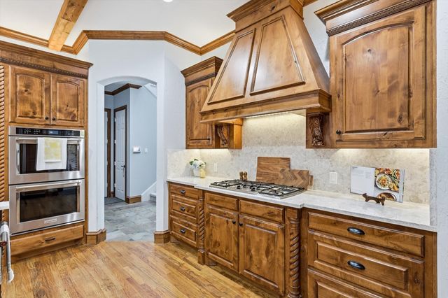 686 Knob Hill Court, Argyle, TX 76226