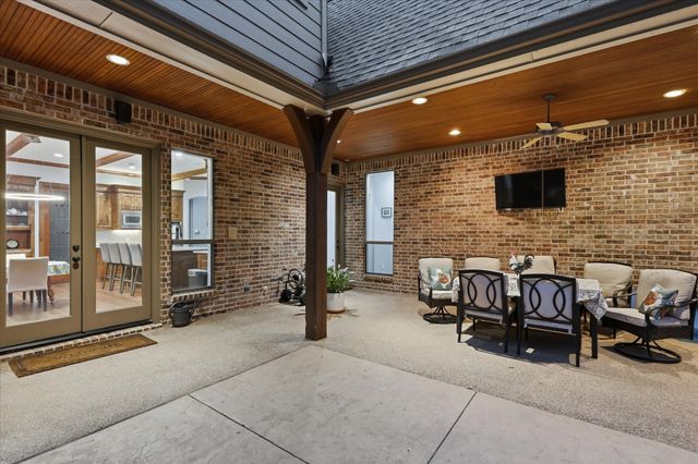 686 Knob Hill Court, Argyle, TX 76226