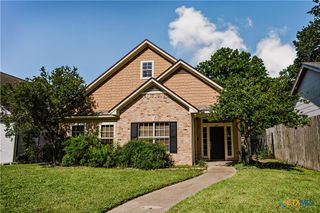 1802 N Vine Street, Victoria, TX 77901