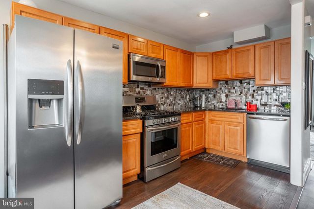 7931 LEONARD ST, Philadelphia, PA 19152