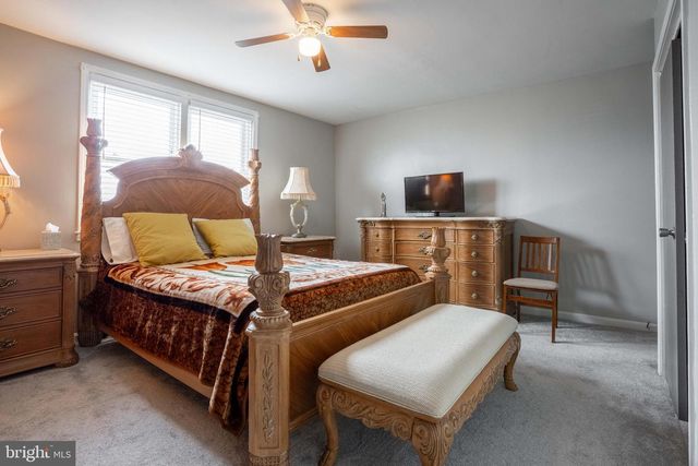 7931 LEONARD ST, Philadelphia, PA 19152