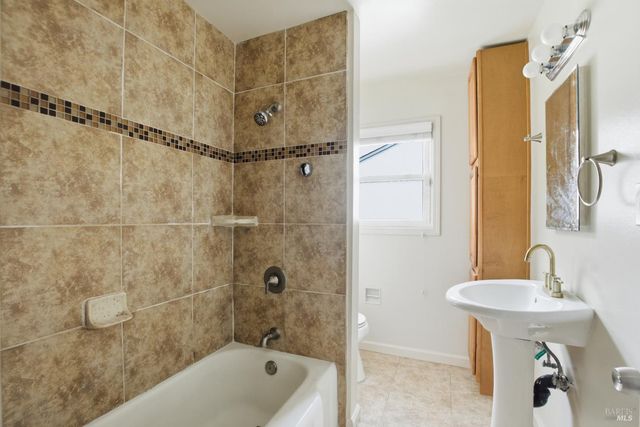 2408 Alameda St, Vallejo, CA 94590