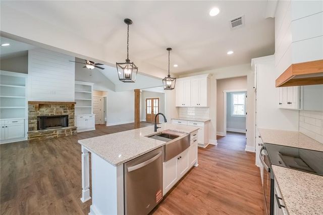 181 Lexie Ct, Rockmart, GA 30153