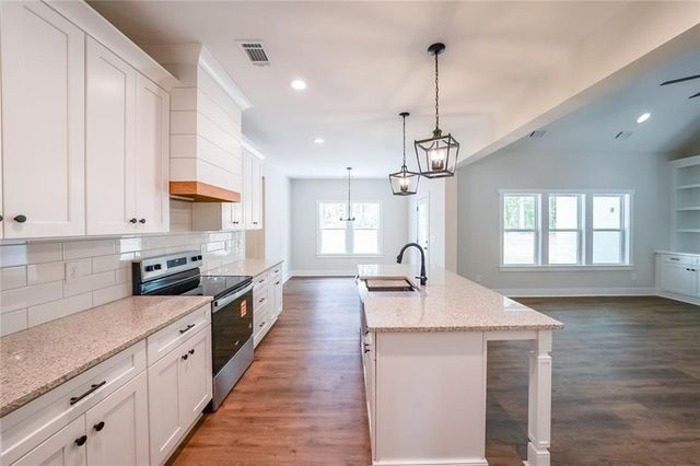 181 Lexie Ct, Rockmart, GA 30153