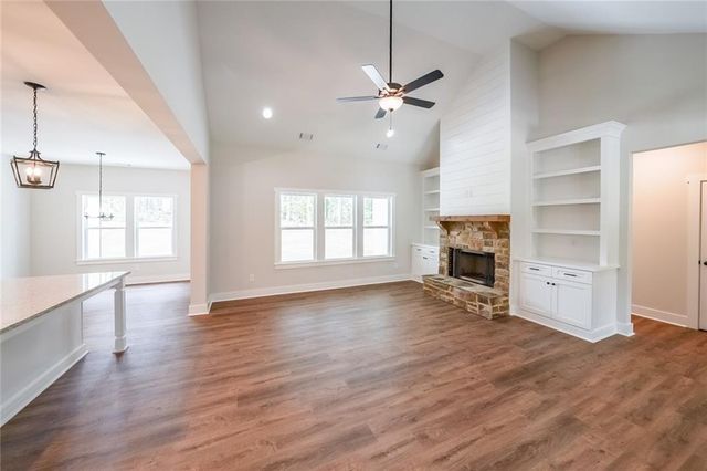 181 Lexie Ct, Rockmart, GA 30153