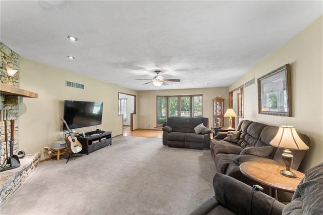 26966 Willow Drive, Paola, KS 66071