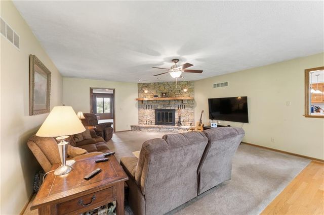 26966 Willow Drive, Paola, KS 66071