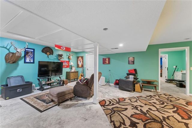 26966 Willow Drive, Paola, KS 66071