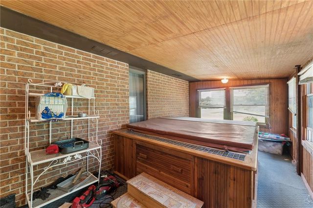 26966 Willow Drive, Paola, KS 66071